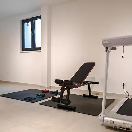 In With Jacuzzi Будинок відпочинку