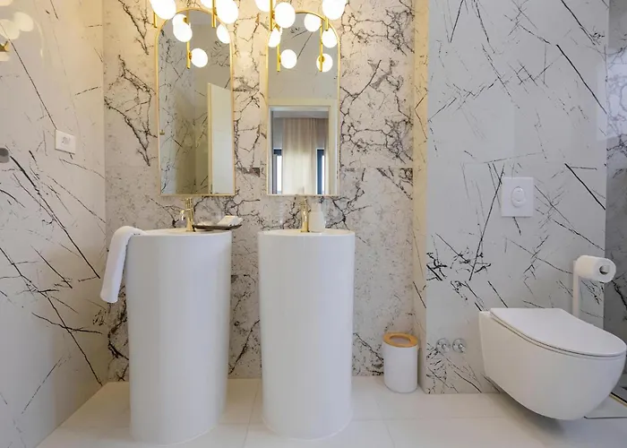 In With Jacuzzi Makarska