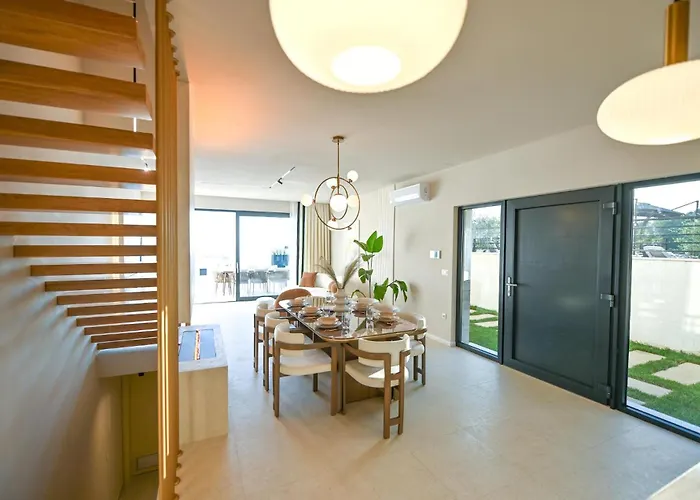 Holiday home In With Jacuzzi *