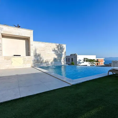 בית נופש In With Jacuzzi *