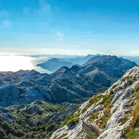 펜션 In With Jacuzzi