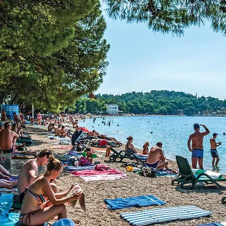 In With Jacuzzi 마카르스카