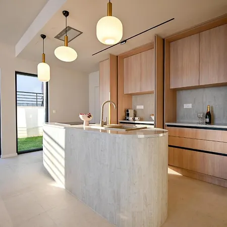 In With Jacuzzi * Makarská